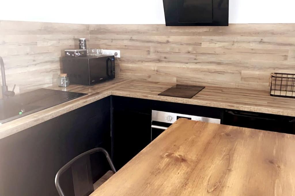 Omessa Appartement T2 Chez Thomas Et Nas מראה חיצוני תמונה